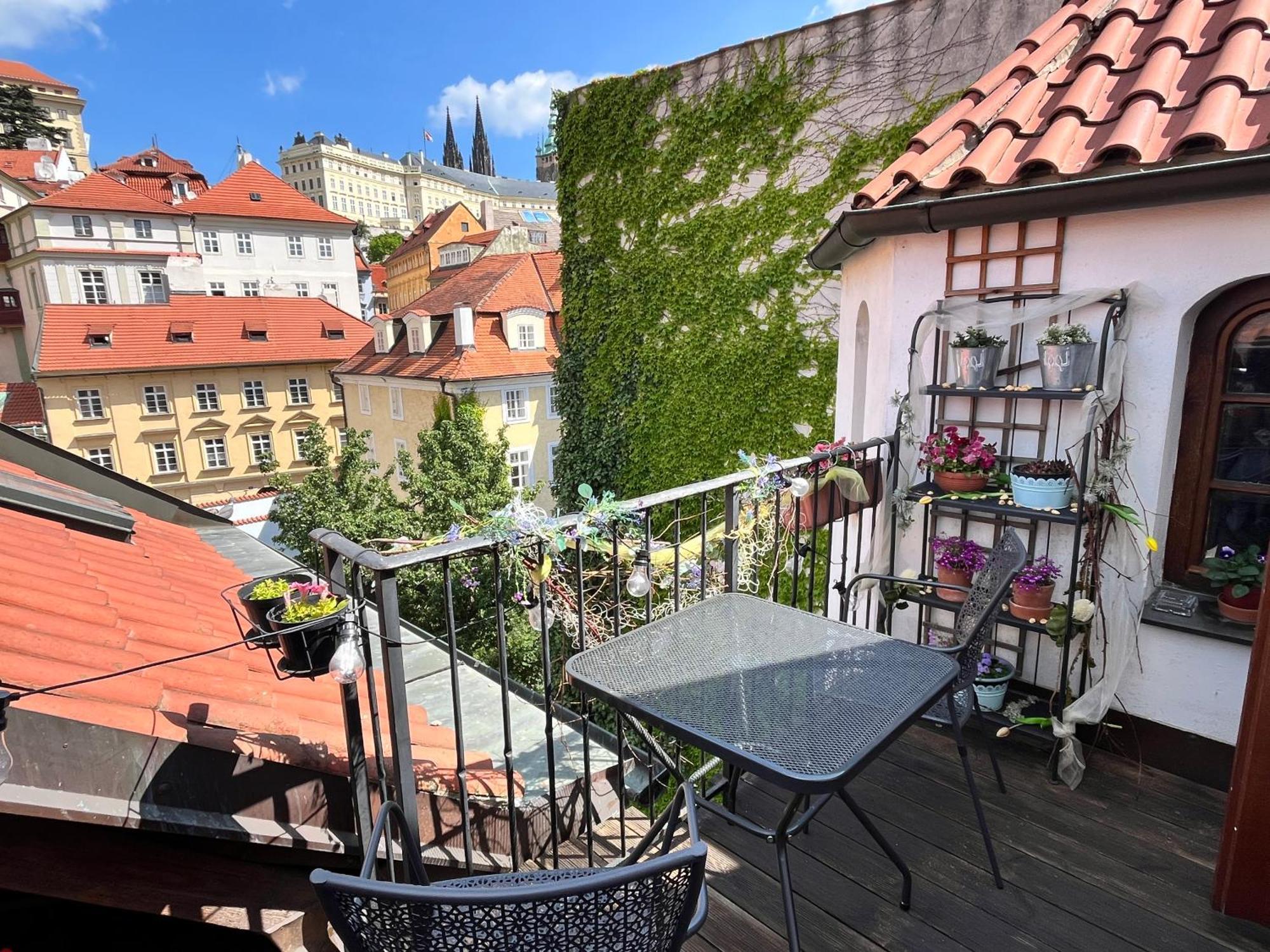Apartman Mala Strana Прага Екстериор снимка