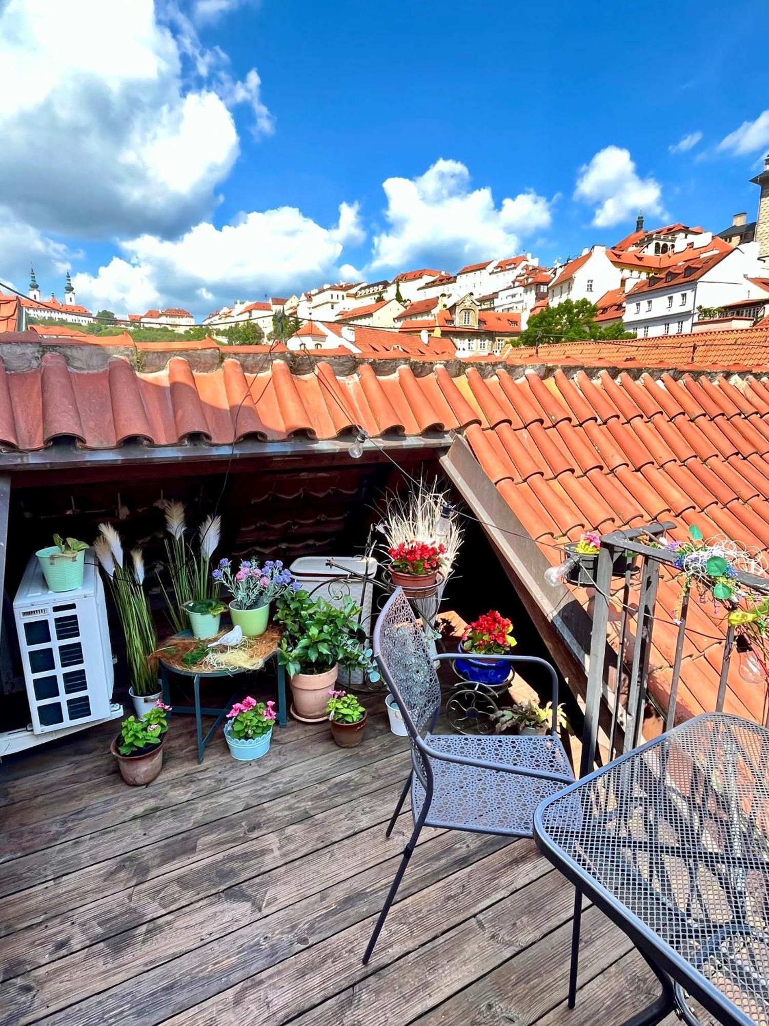 Apartman Mala Strana Прага Екстериор снимка